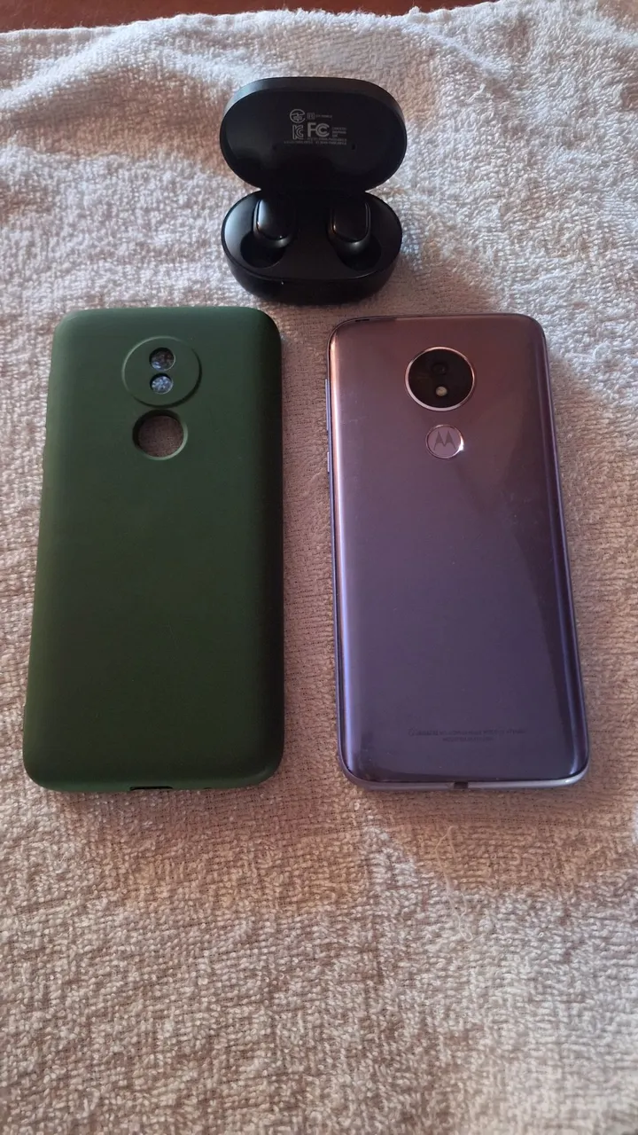 Vende-se Motorola g7 Power com TV Digital + acessórios