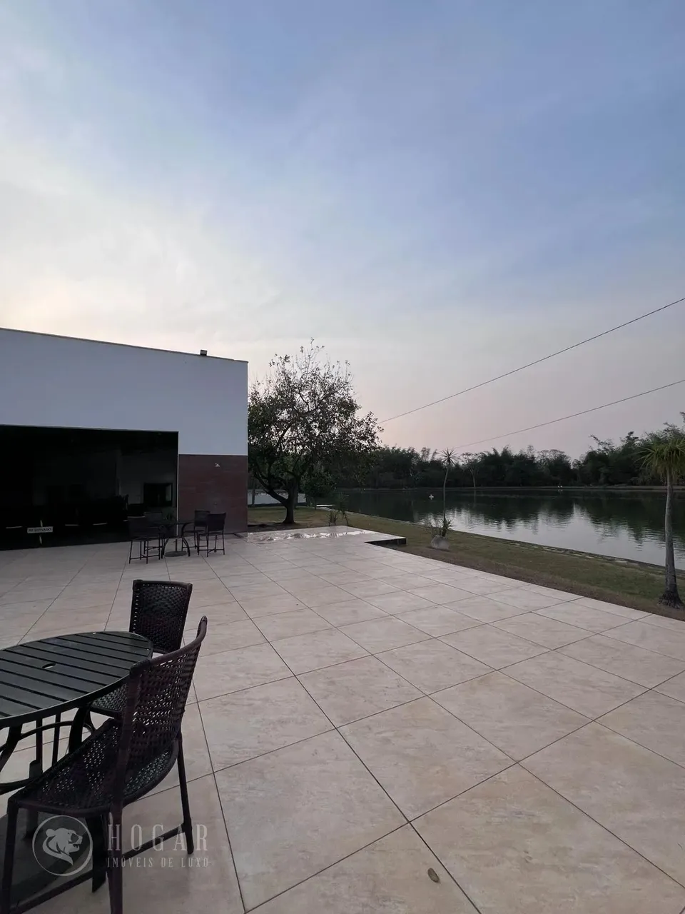 Casa em Jardim Balneário Meia Ponte - 3 Dormitórios à Venda