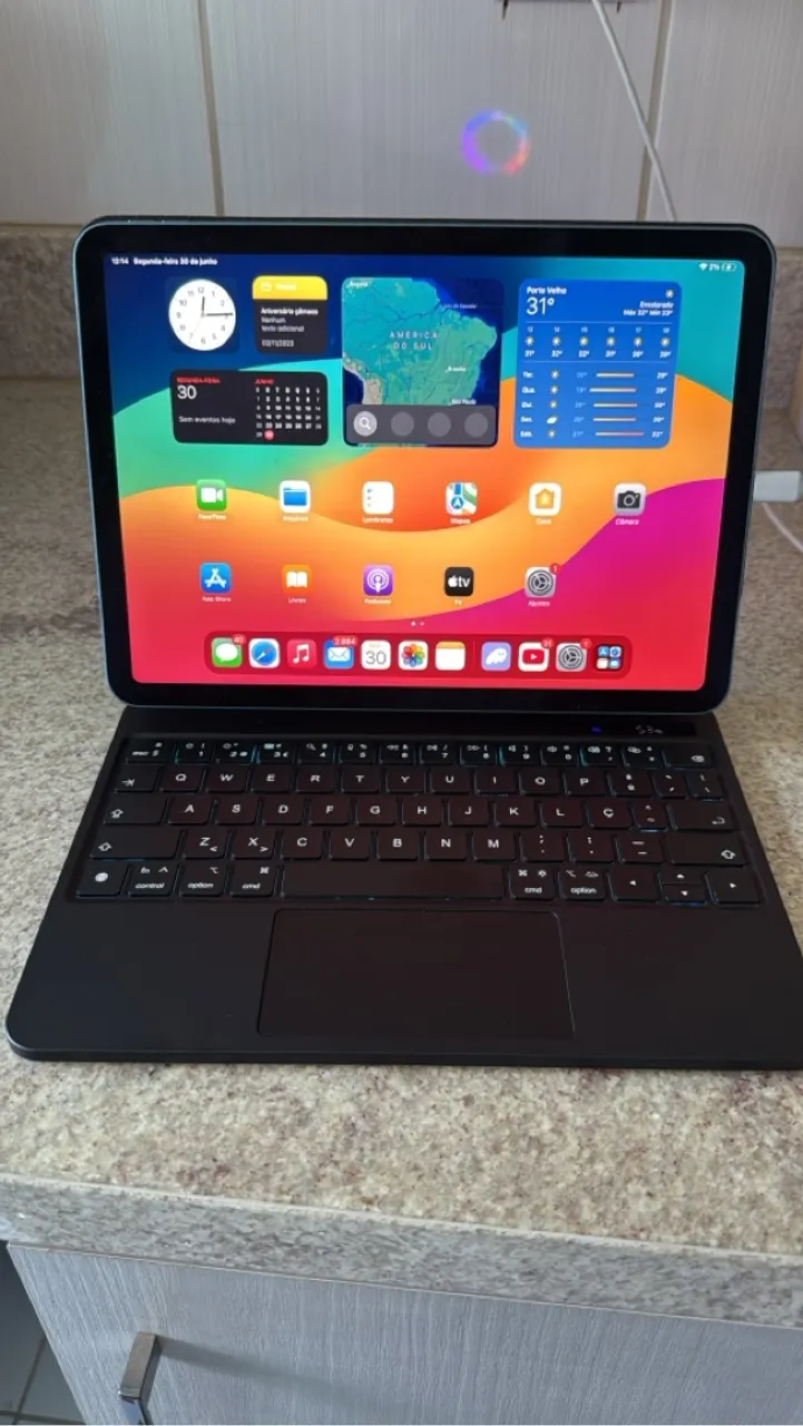 IPAD AIR 64BG + TECLADO + CANETA