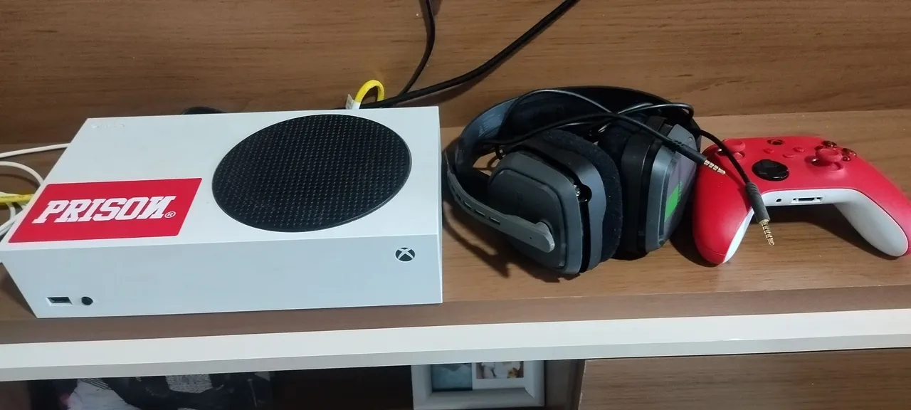Xbox Series S com acessórios