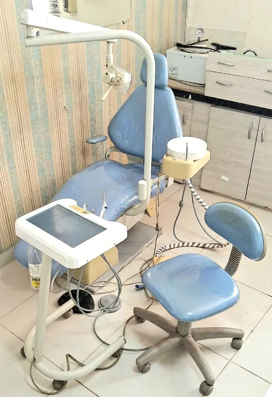 Cadeira Odontológica com Mocho 