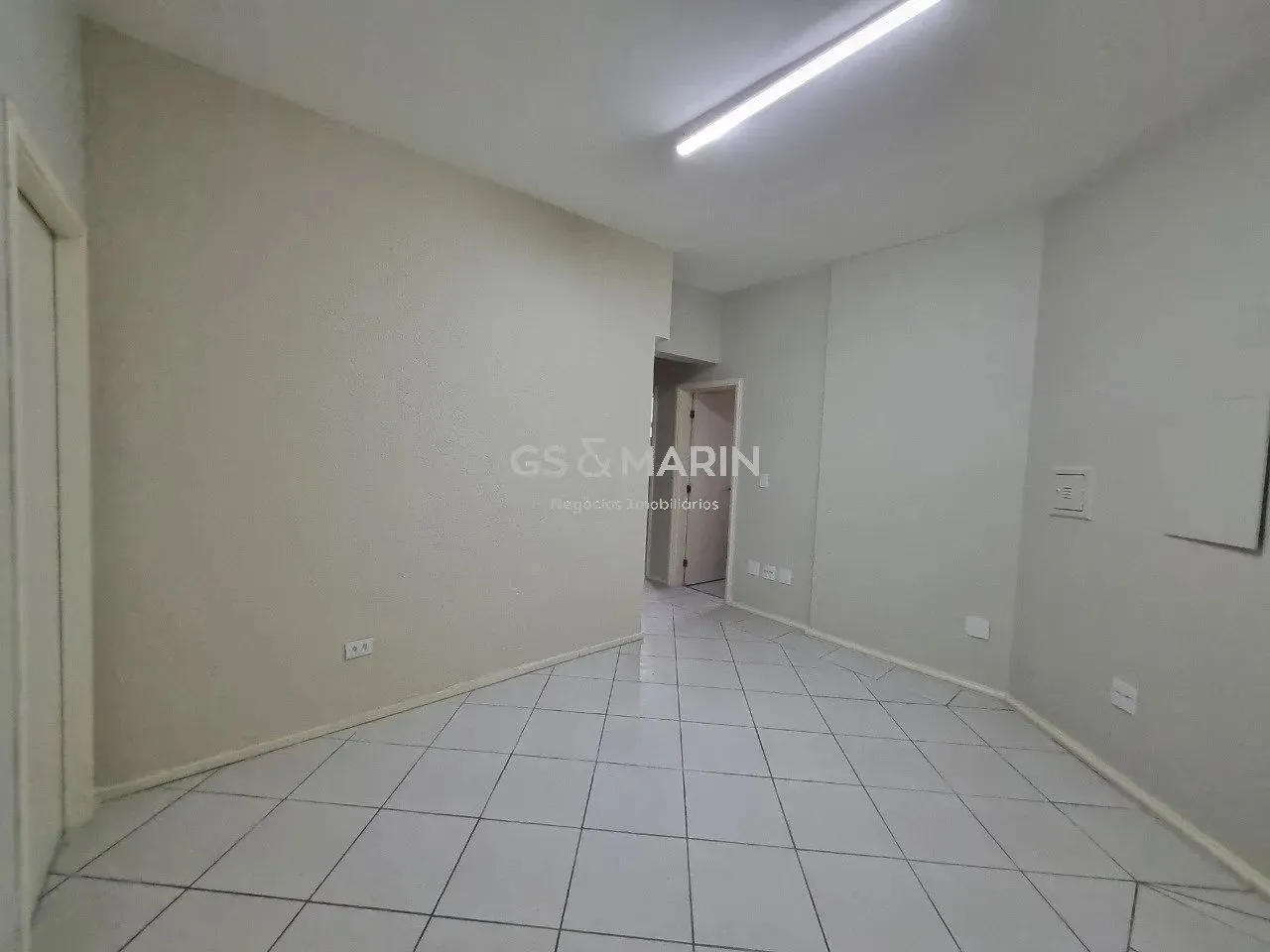 Sala Comercial com 73,24m² para venda e locação na Avenida Maringá