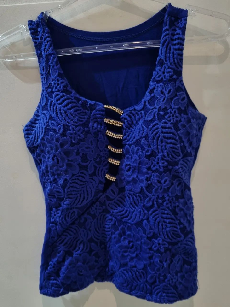 Blusa azul com bojo, renda e brilho  - Foto 5
