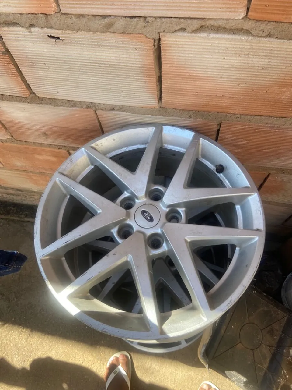 Vende-se roda 17 furação 4×108