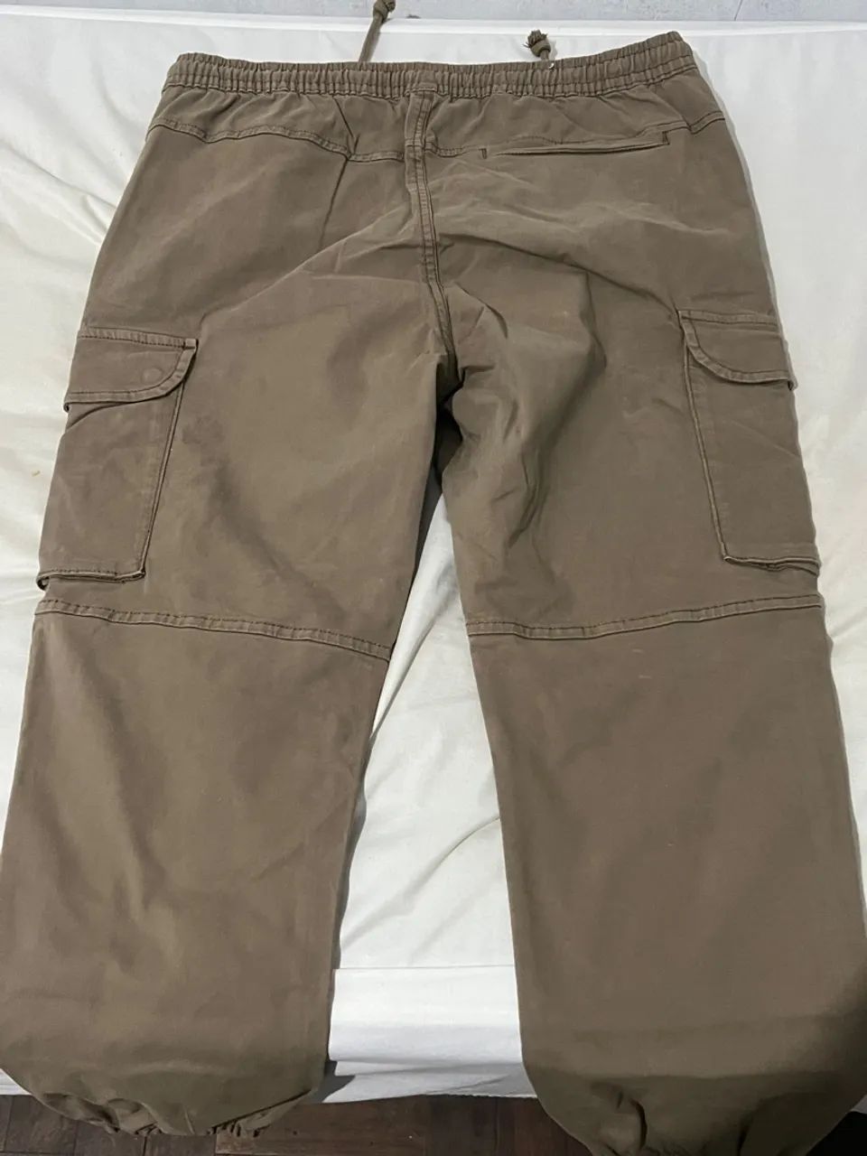 Calça Cargo DNWR Bege - Nova - Foto 3