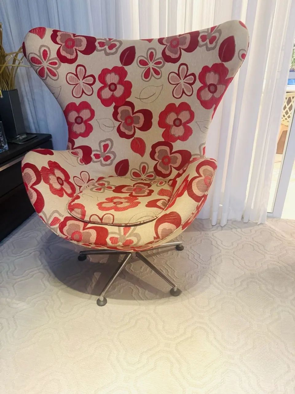 Poltrona Egg Estofada Floral - Foto 3