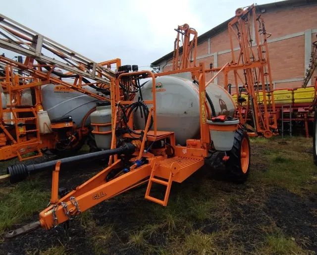 Pulverizador Sulamerica - 2500 Litros de Calda. Fabricação 2022