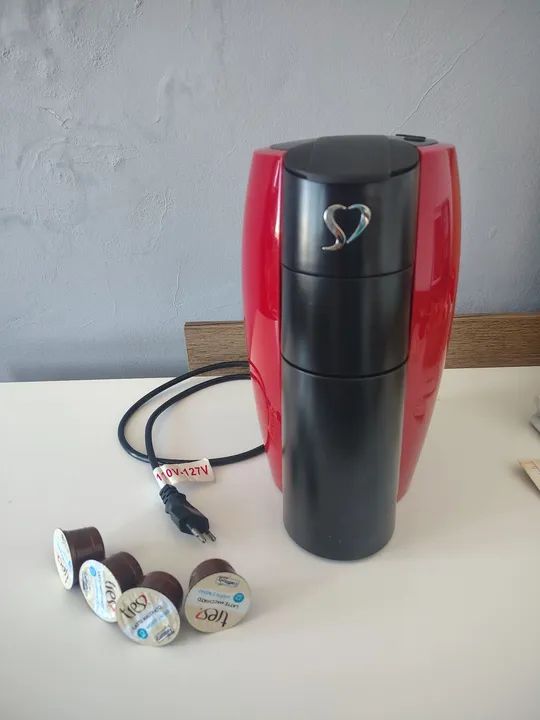 Cafeteira Elétrica 3 Corações 