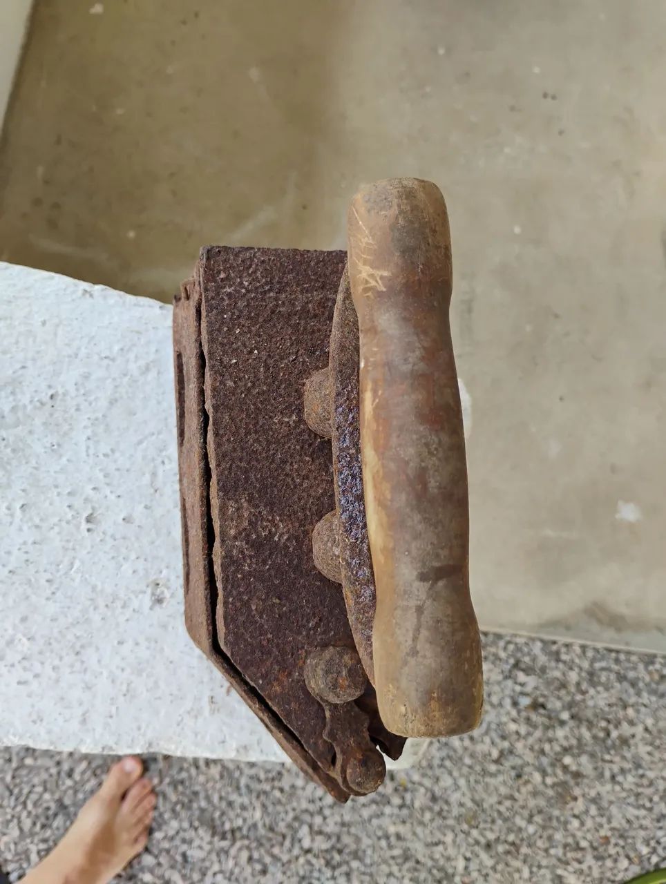 Ferro de passar antigo a brasa - Foto 3