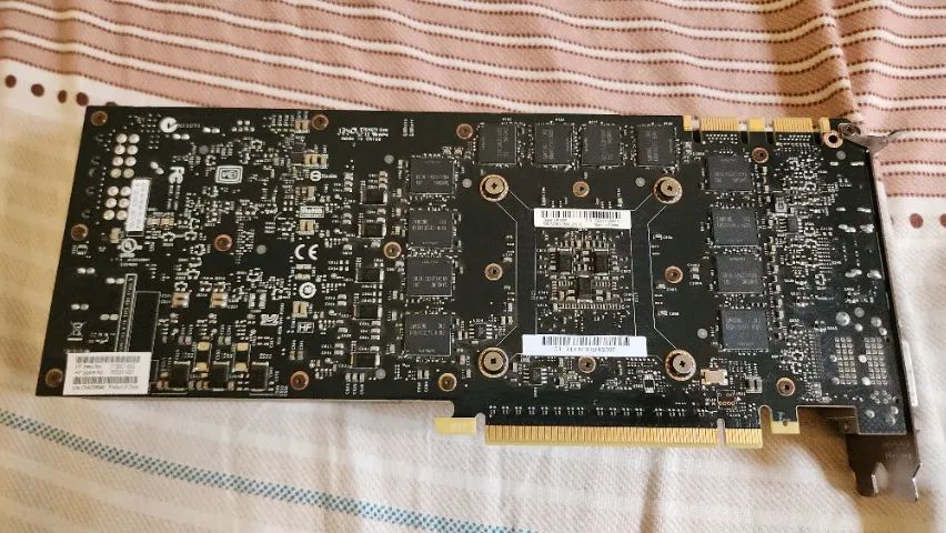 Placa Gráfica De Video Nvidia Quadro K6000 12gb Ram Render - Foto 2