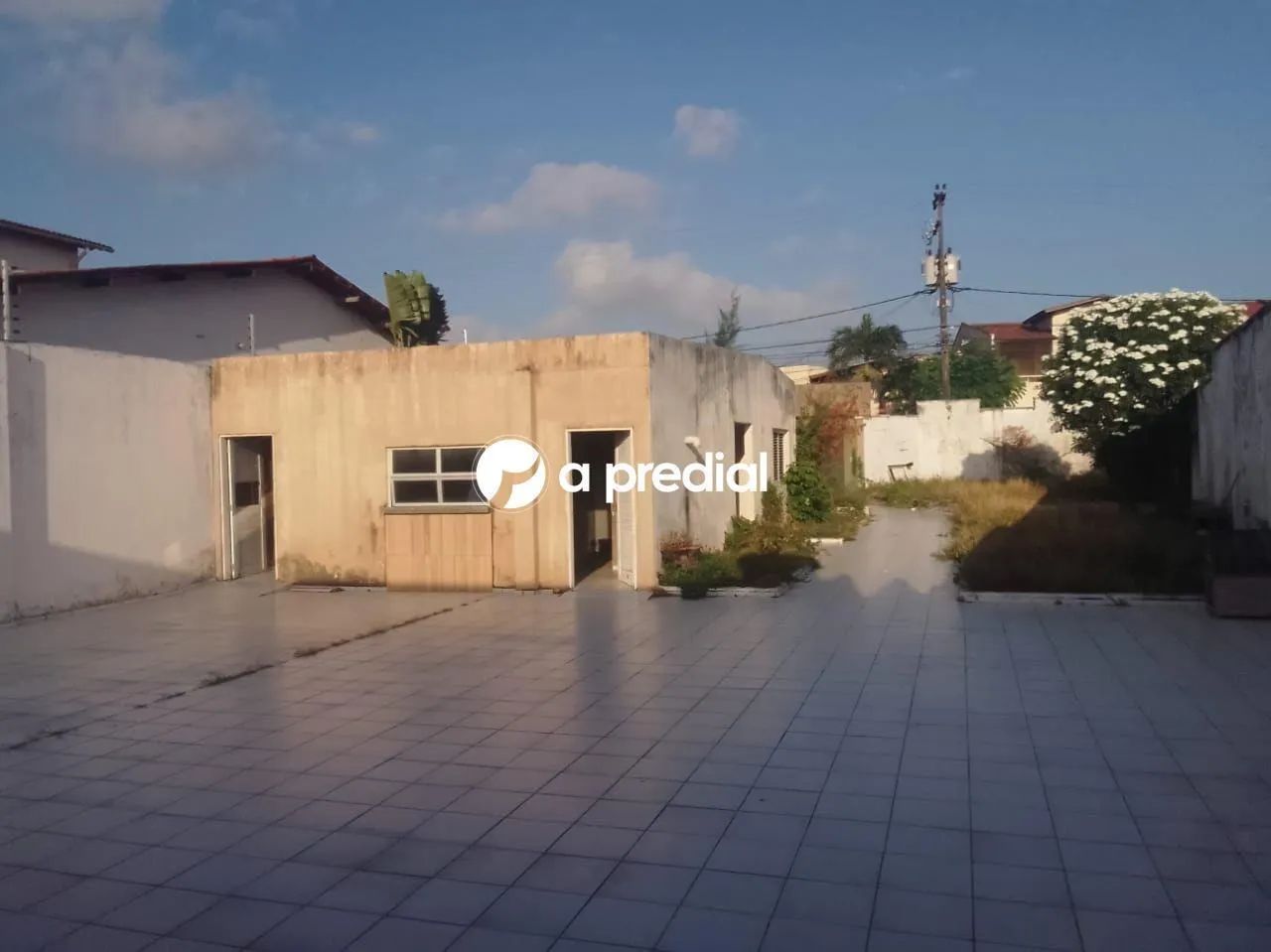 Venda de Casas / Comercial na cidade de Fortaleza