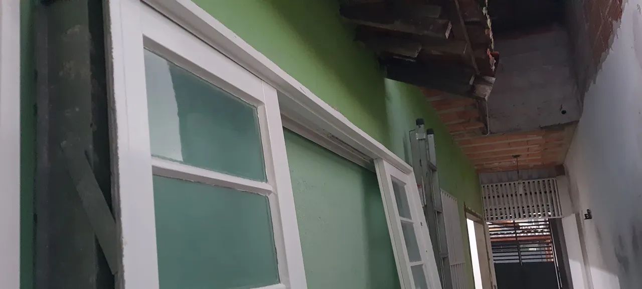 Vendo porta de correr de ferro