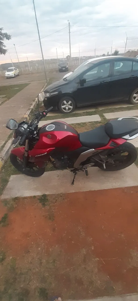 Fazer 250 2023  vendo ou troco em uno 2p