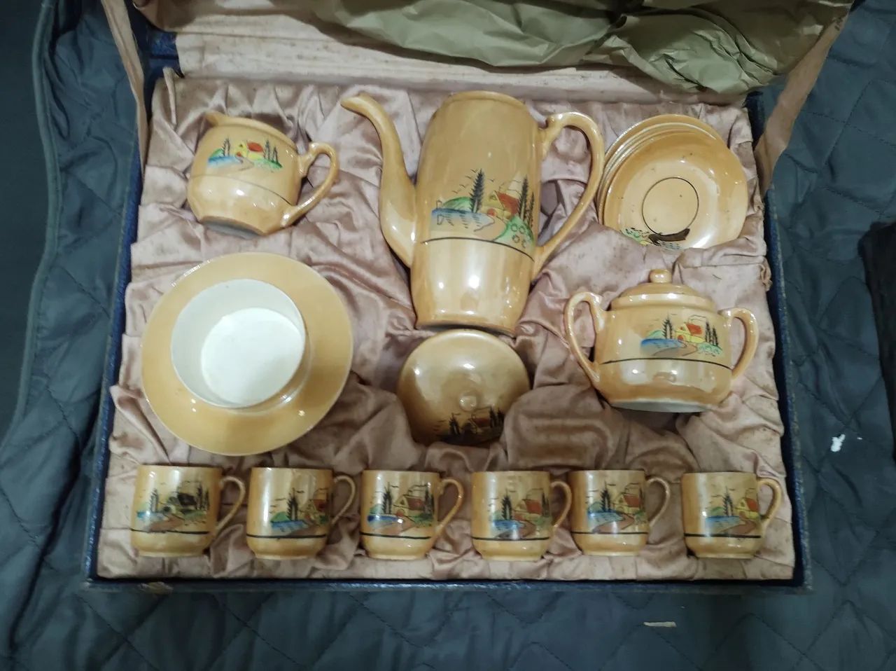 Conjunto de Chá de Porcelana Casca de Ovo Antigo