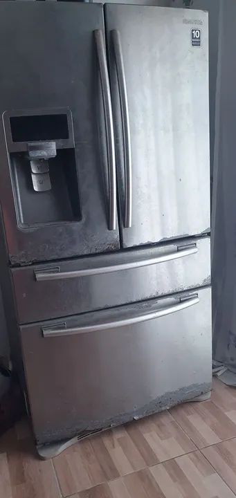 Geladeira Samsung Side by Side Com defeito - Doadora de peças 