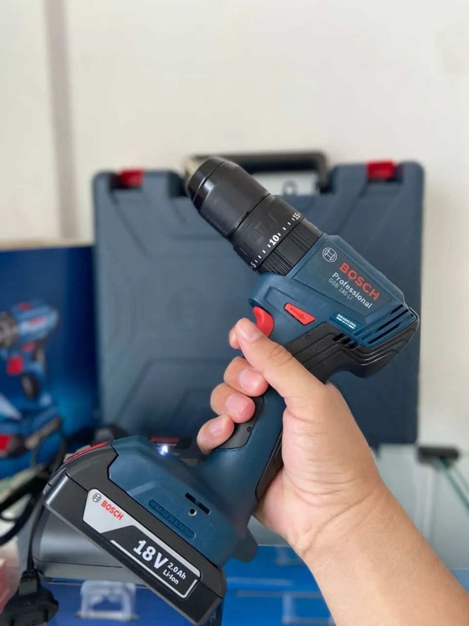 Parafusadeira 18v Bosch 18v Uma bateria - Foto 3