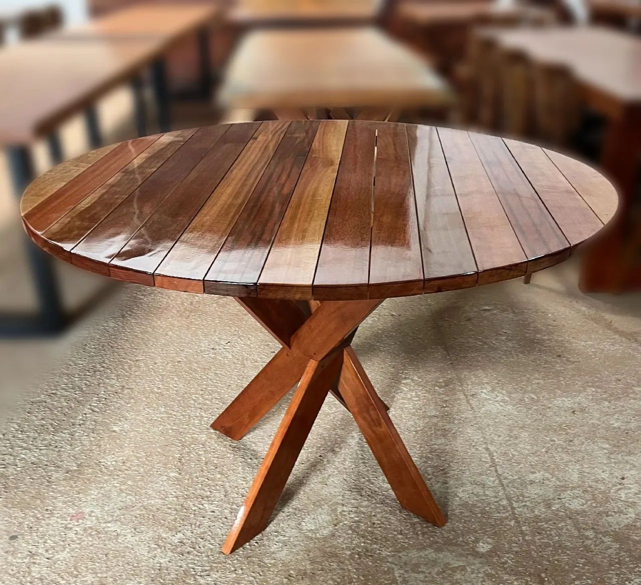 Mesa Redonda em Massaranduba (Diâmetro: 1,20m) - Foto 2