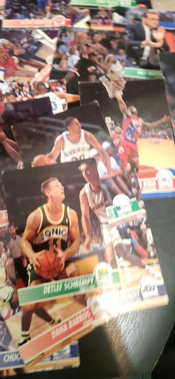 33 Cards NBA raros dos anos 90s - Foto 5