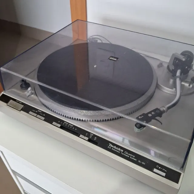 Toca discos Technics SL-Q3 - Quartz Direct Drive Automatic Turntable System