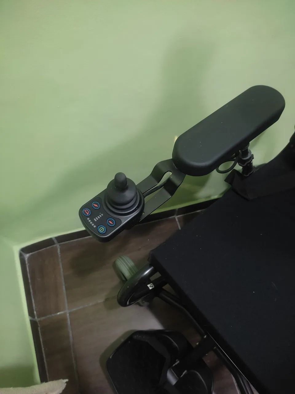 Cadeira de rodas automática wingus ortobras  - Foto 3