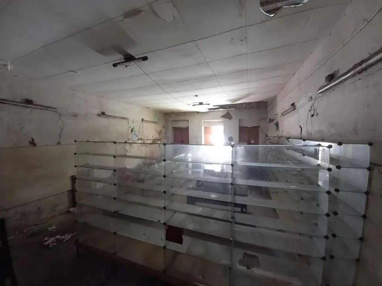 VARADOURO - LOJA TÉRREA NASCENTE PRÓXIMO AO LARGO DO VARADOURO 48 M2 E WC SOCIAL - Foto 3