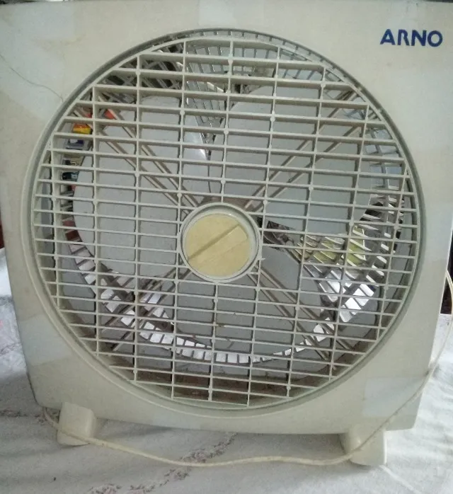Ventilador de mesa da Arno