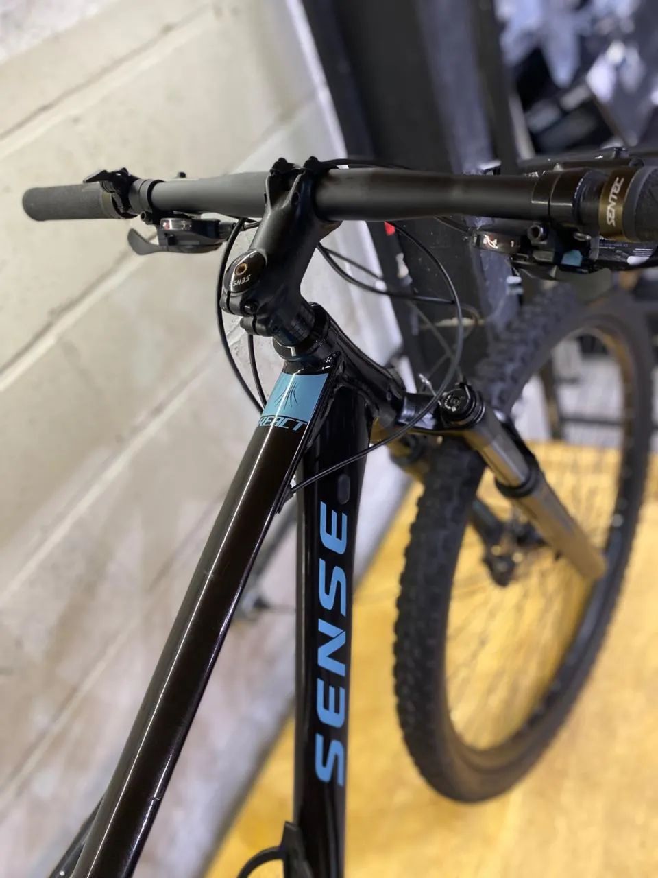 Bicicleta Sense React Pro 2025 - Foto 3