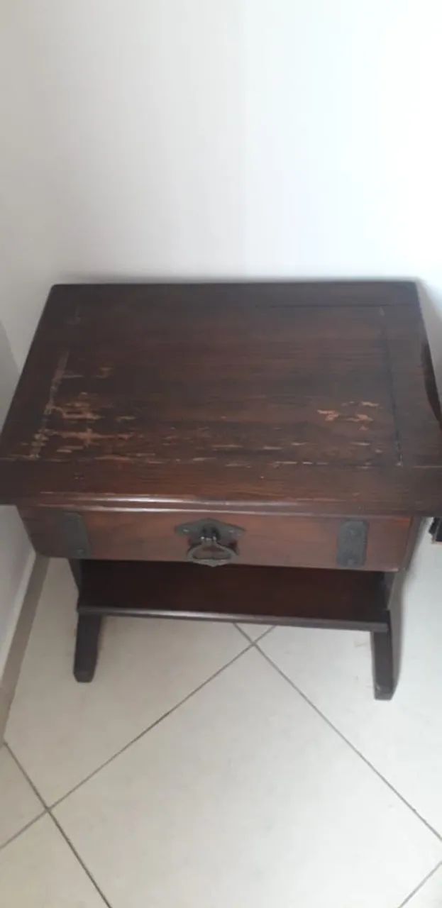 Mesa de Cabeceira Rústica