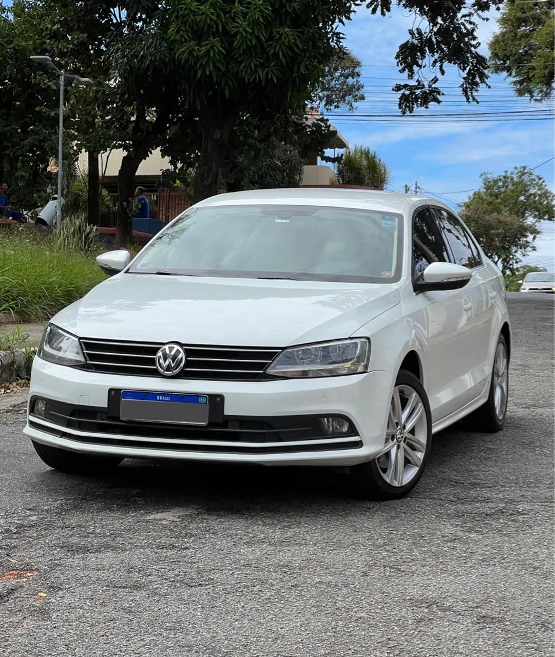Carro extremamente novo 