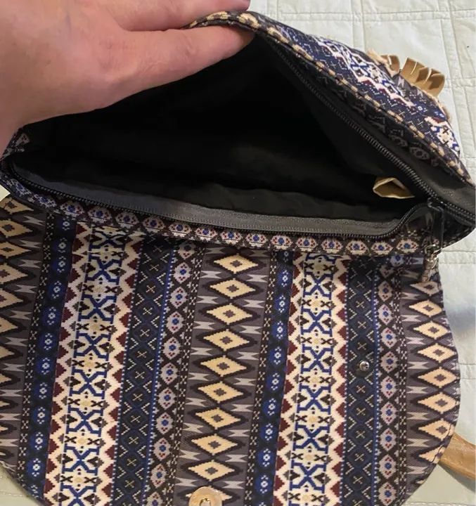 Bolsa de ombro Calvin Klein em couro e tecido - Foto 2