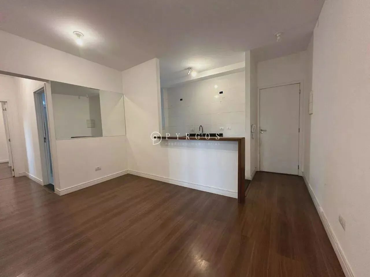 Aluga-se Apartamento Residencial / Avenida Getulio Vargas