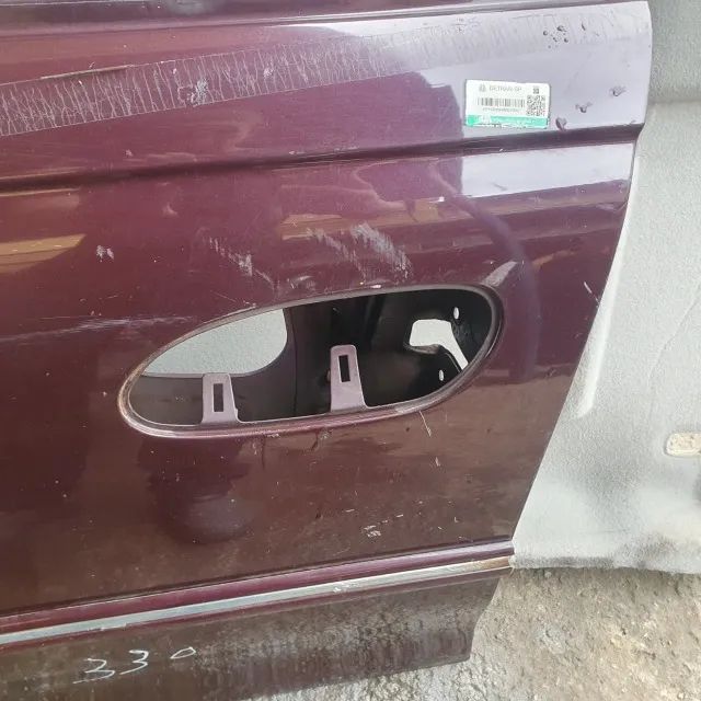 Porta dianteira esquerda Chevrolet Omega 1999 C/detalhes - Foto 4