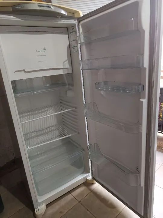 Geladeira Frost Free - bem conservada  - Foto 2