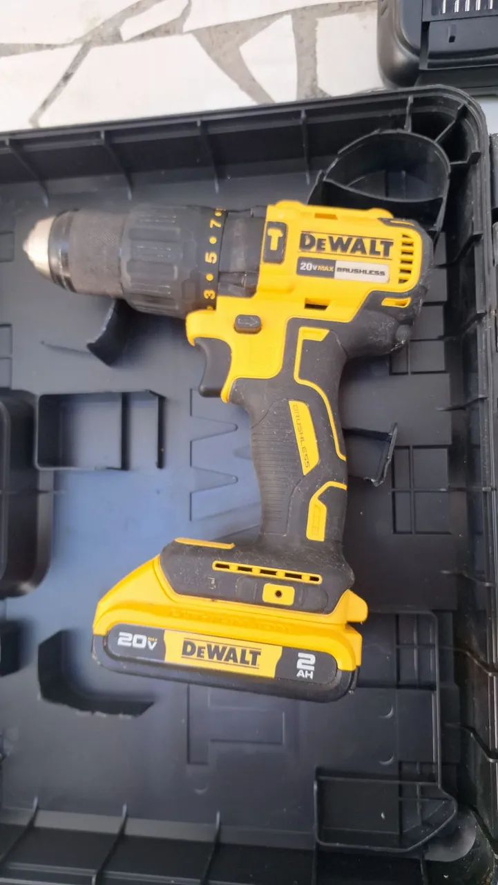 Furadeira/Parafusadeira Dewalt 20V Max Brushless