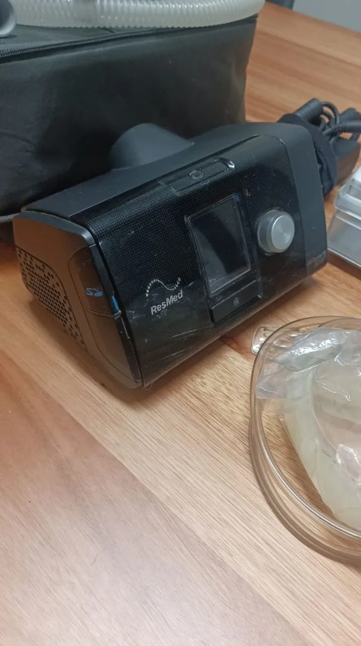CPAP Resmed Airsense 10 com máscara