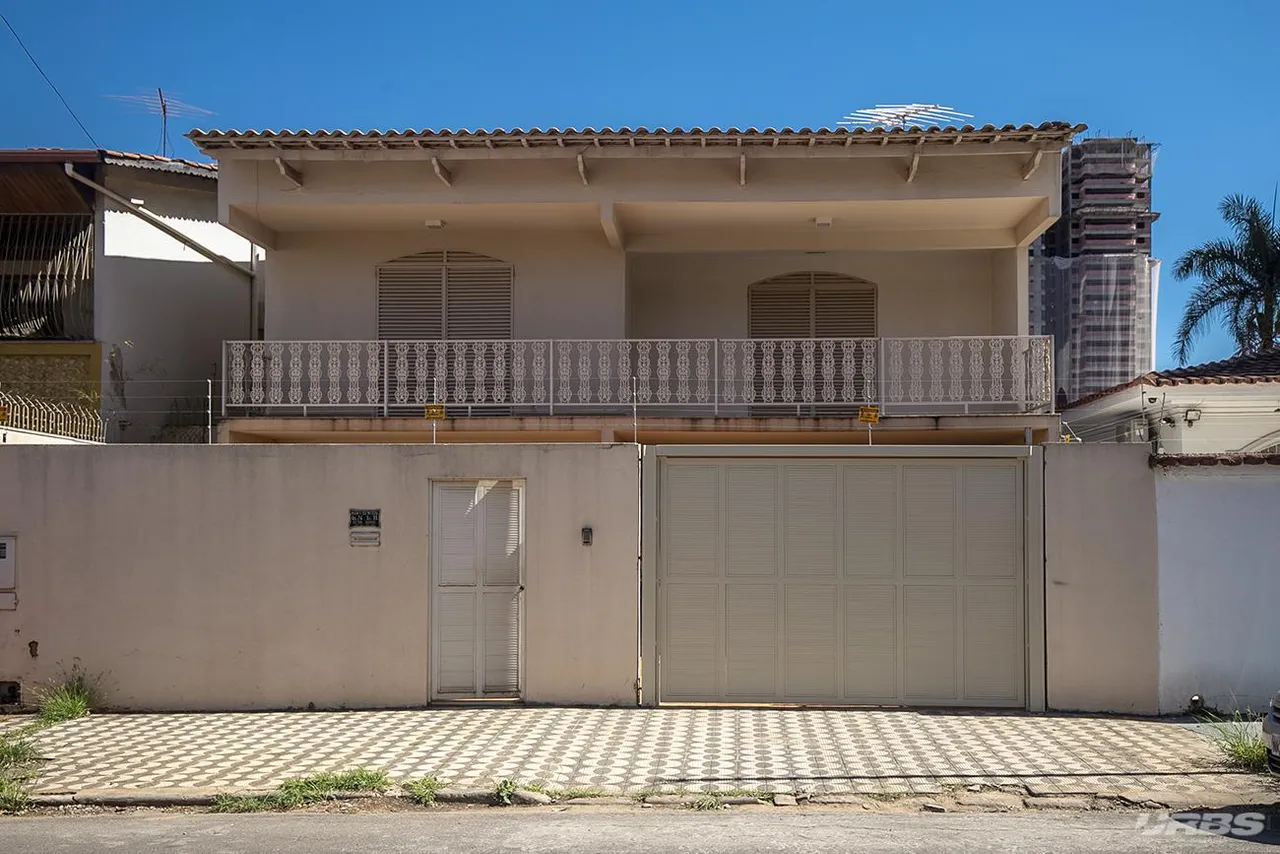 Sobrado Residencial]]
