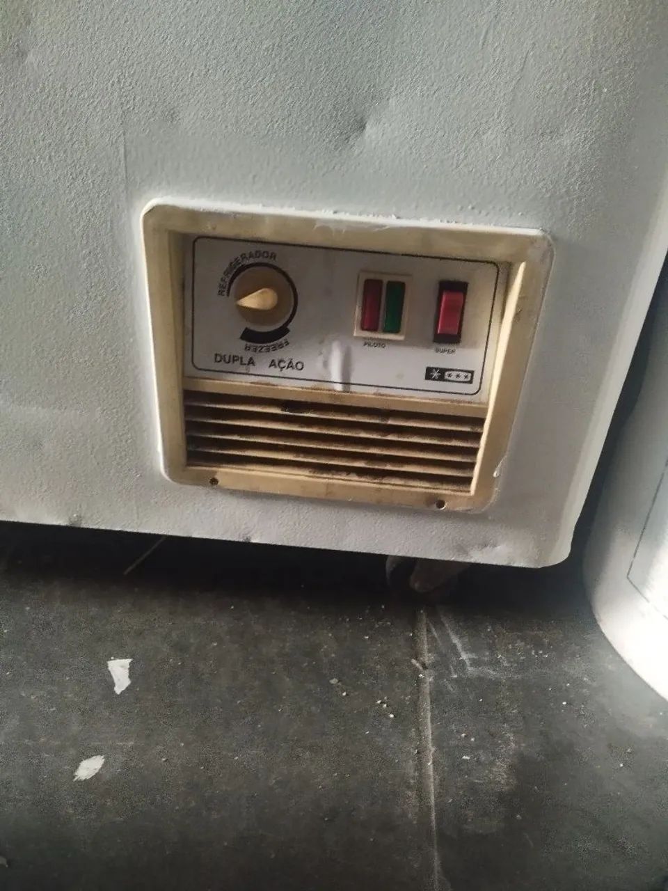 Freezer horizontal com dupla ação