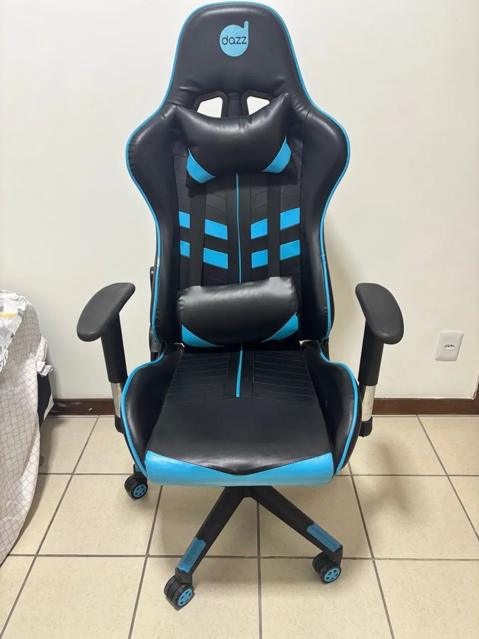 Vendo cadeira gamer Dazz