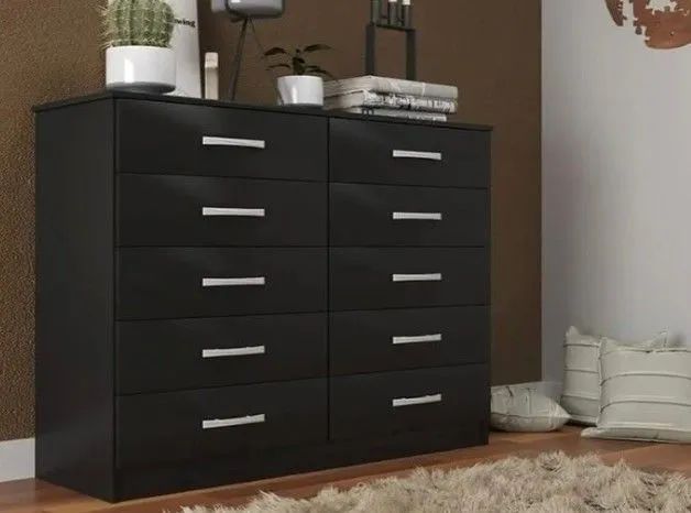 New black 10-drawer chest of drawers!