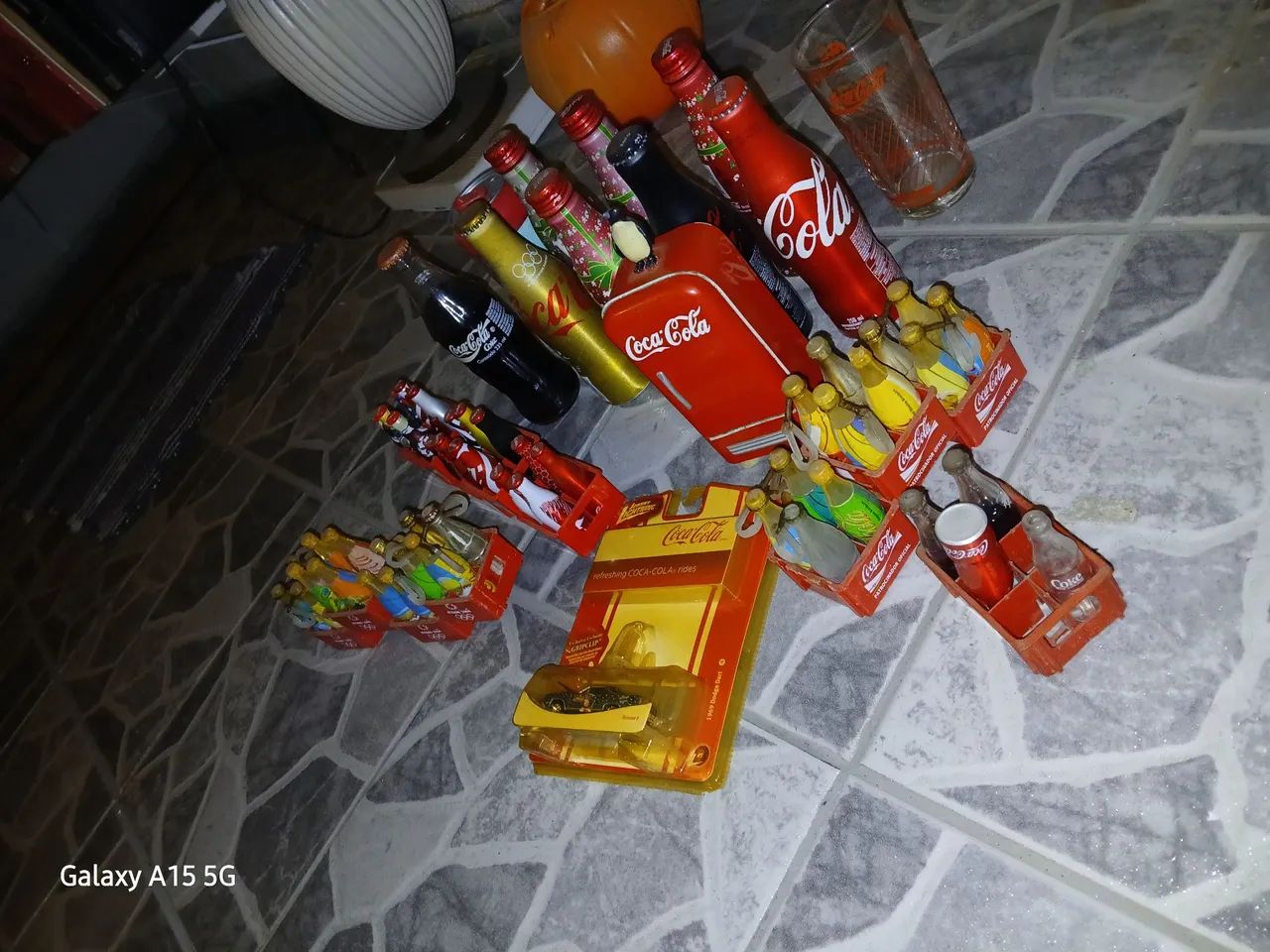 Coleção Coca-Cola: Garrafas e Miniaturas - Foto 3