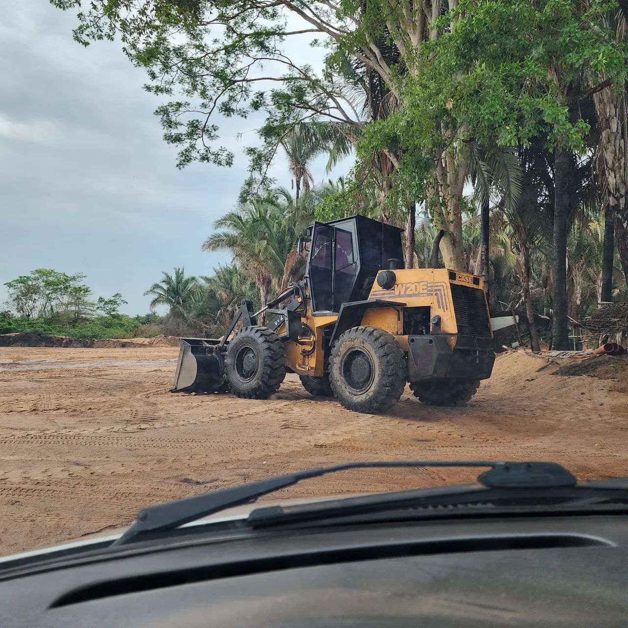 Vende se Draga completa em total funcionamento com todas as licenças e equipamentos  - Foto 2