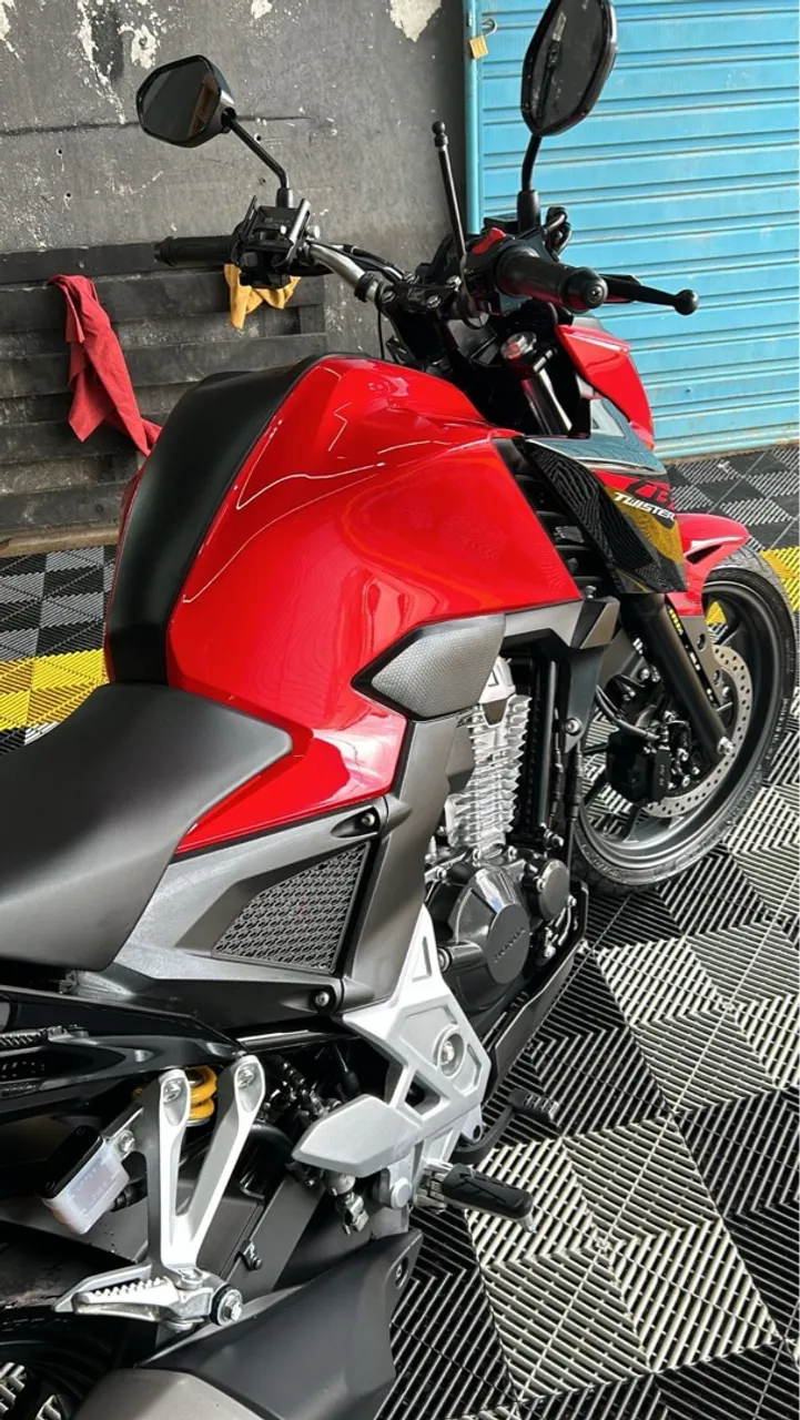 Cb300f