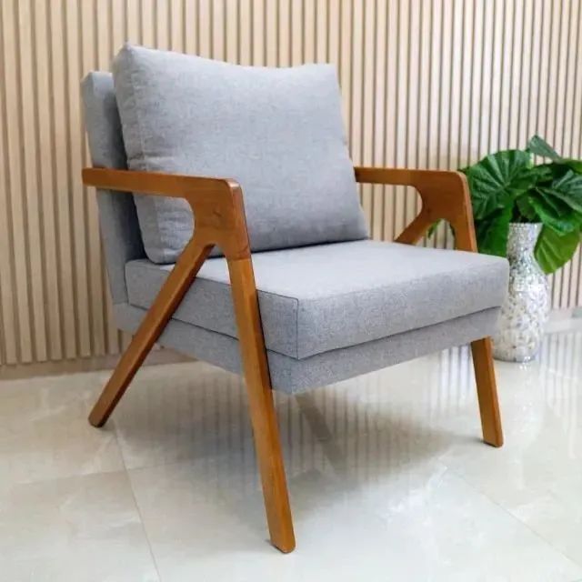  Poltrona Para Sala Base De Madeira