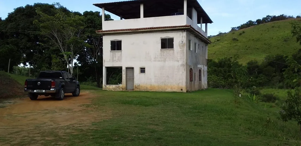 Sítio com 4 dormitórios à venda, 387200 m² por R$ 950.000,00 - Rio da Areia - Saquarema/RJ