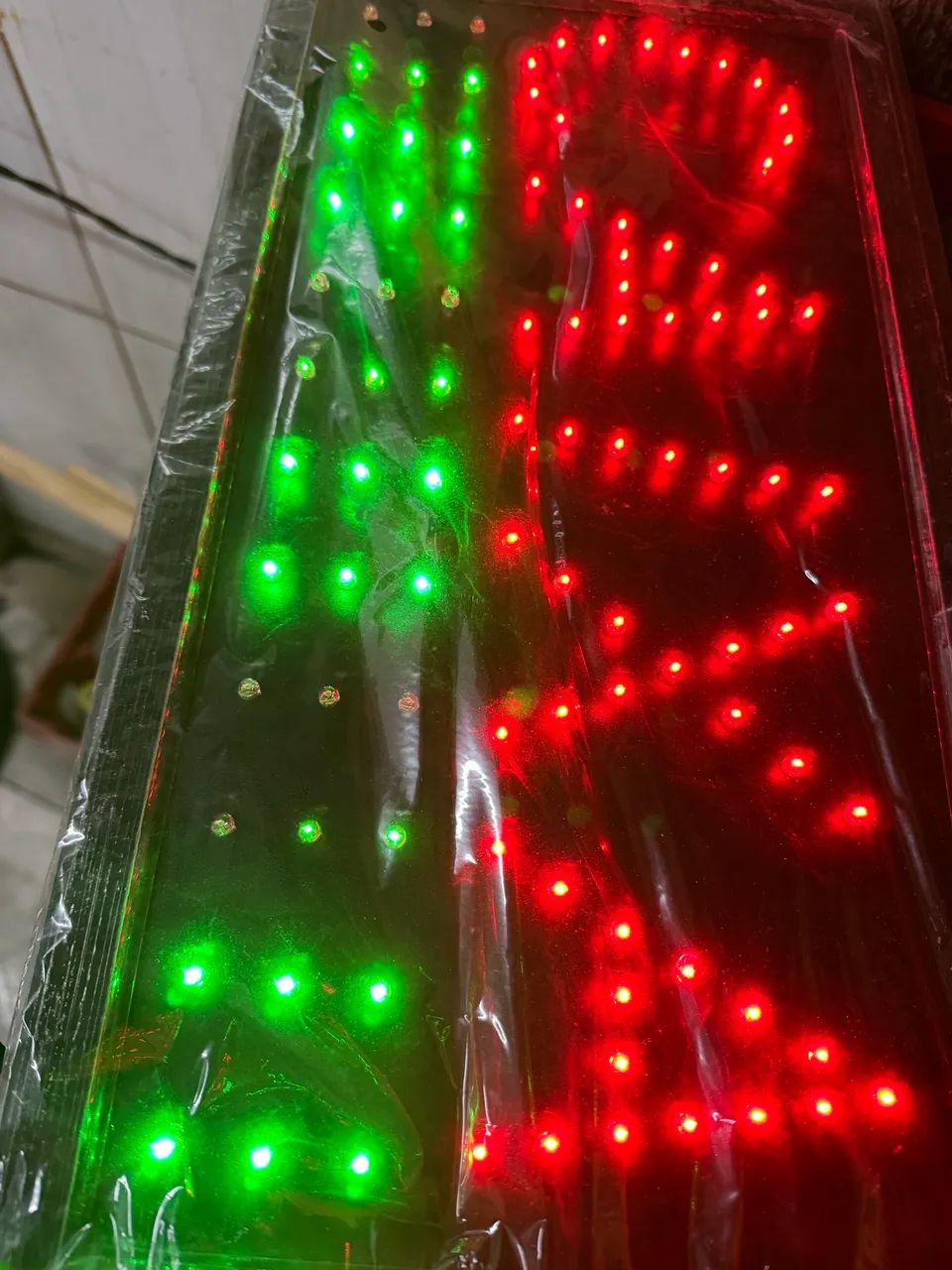 Painel de led , escrita CAIXA