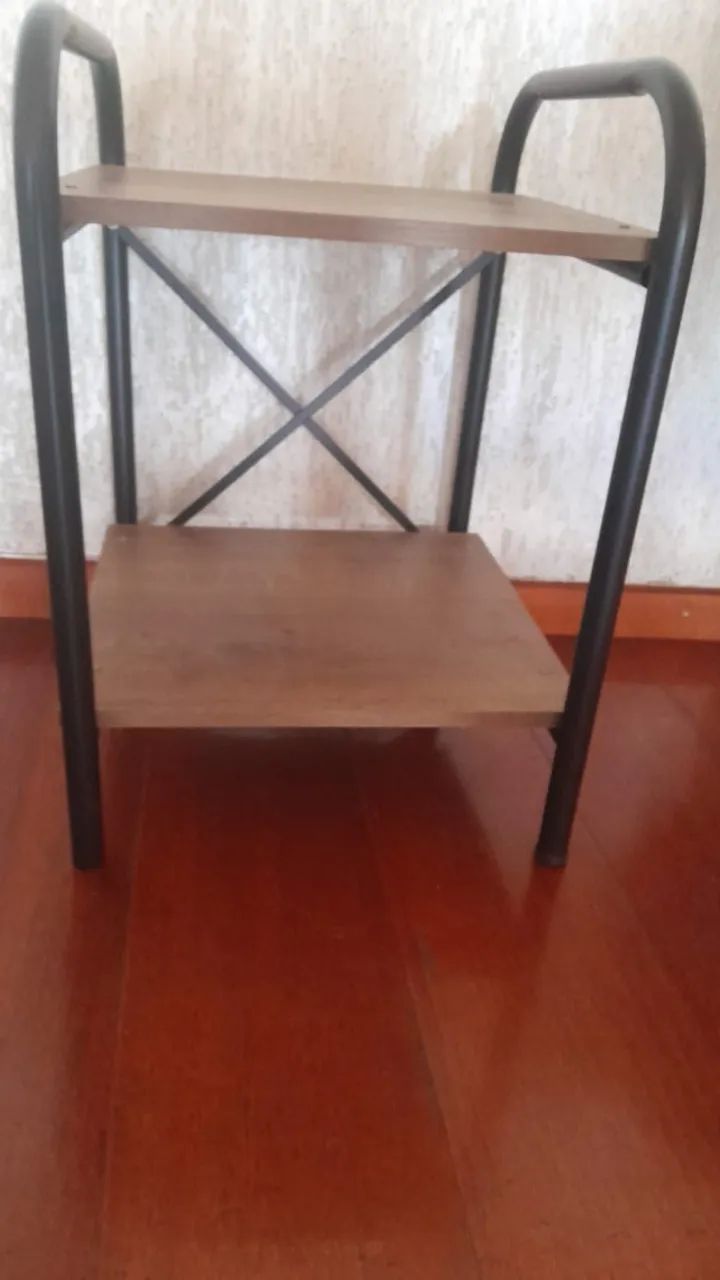 ESTANTE PEQUENA