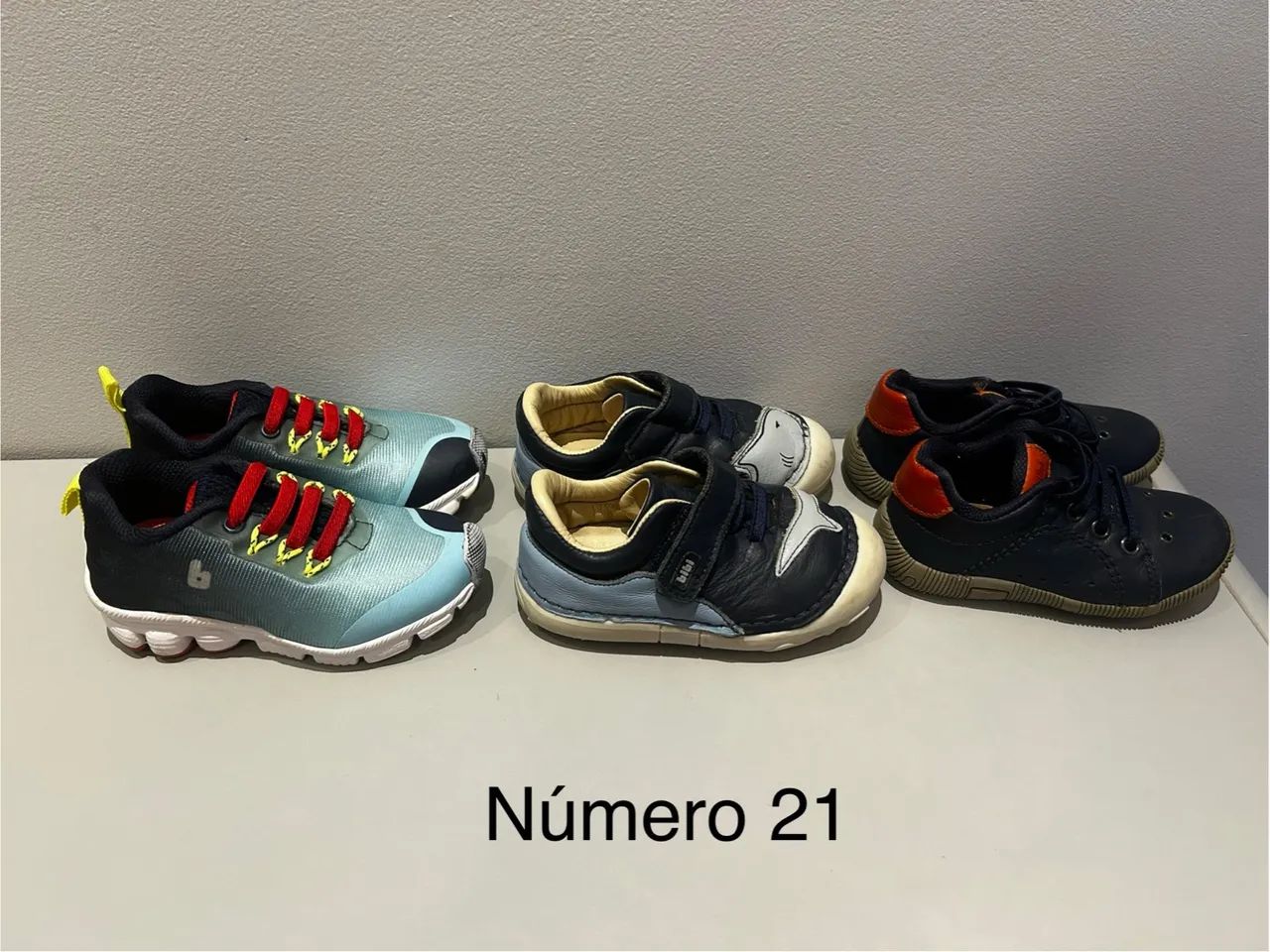 Lote de 1 tênis e 2 sapatos - BIBI - número 21 - Foto 2