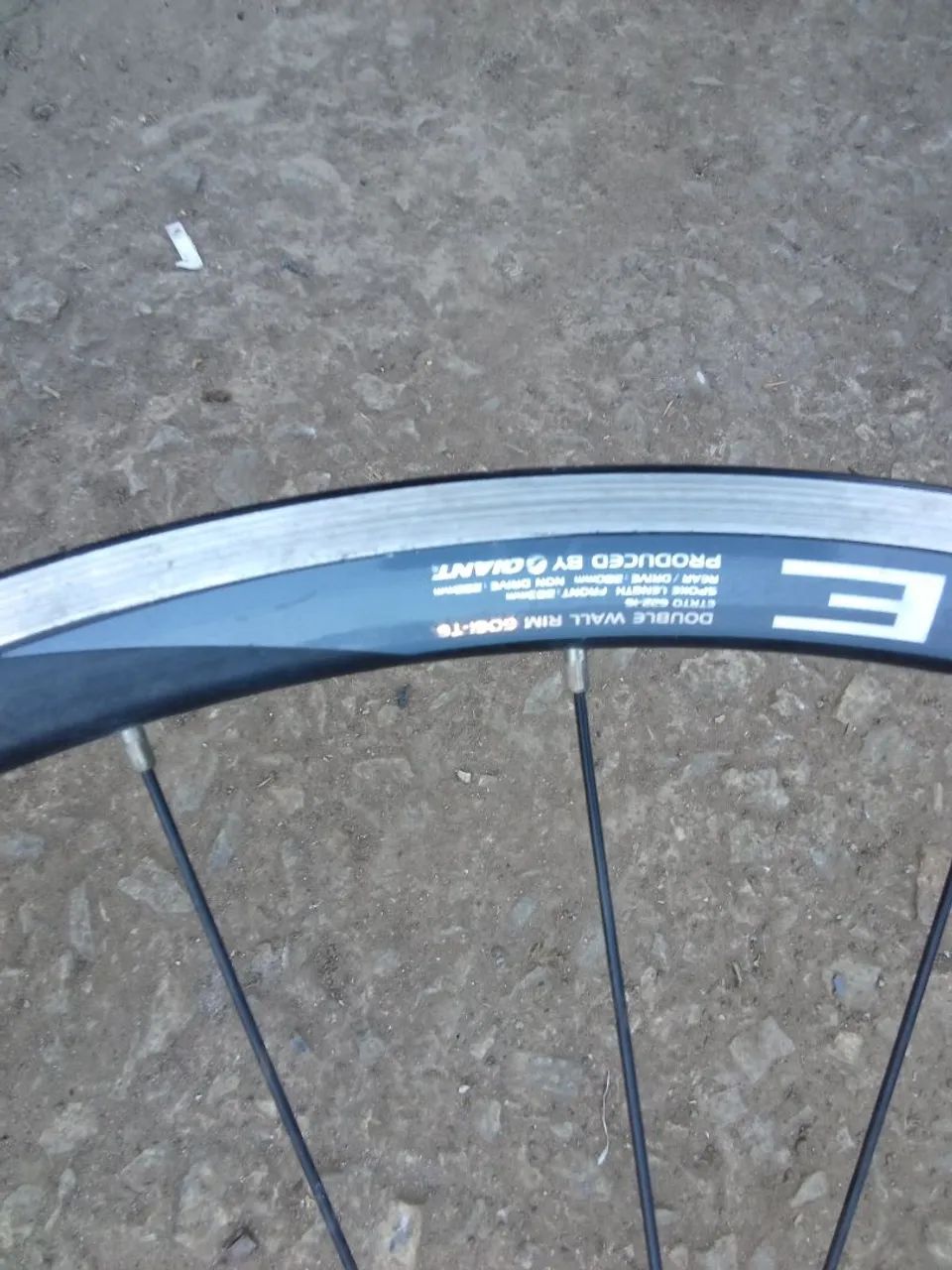Rodas Speed Originais Giant - Par com K7 9 velocidades - Pouco uso - Foto 3