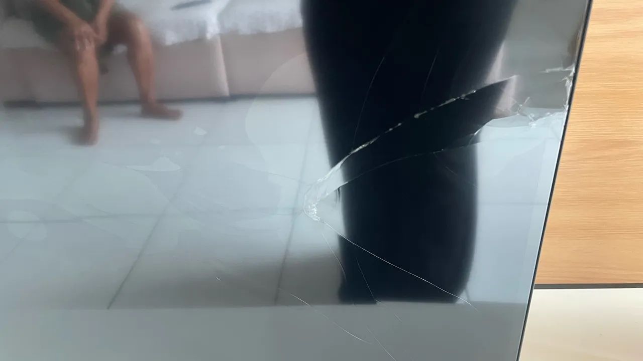 RETIRADA DE PEÇAS - TV NOVA TCL 32 POLEGADAS - Foto 2
