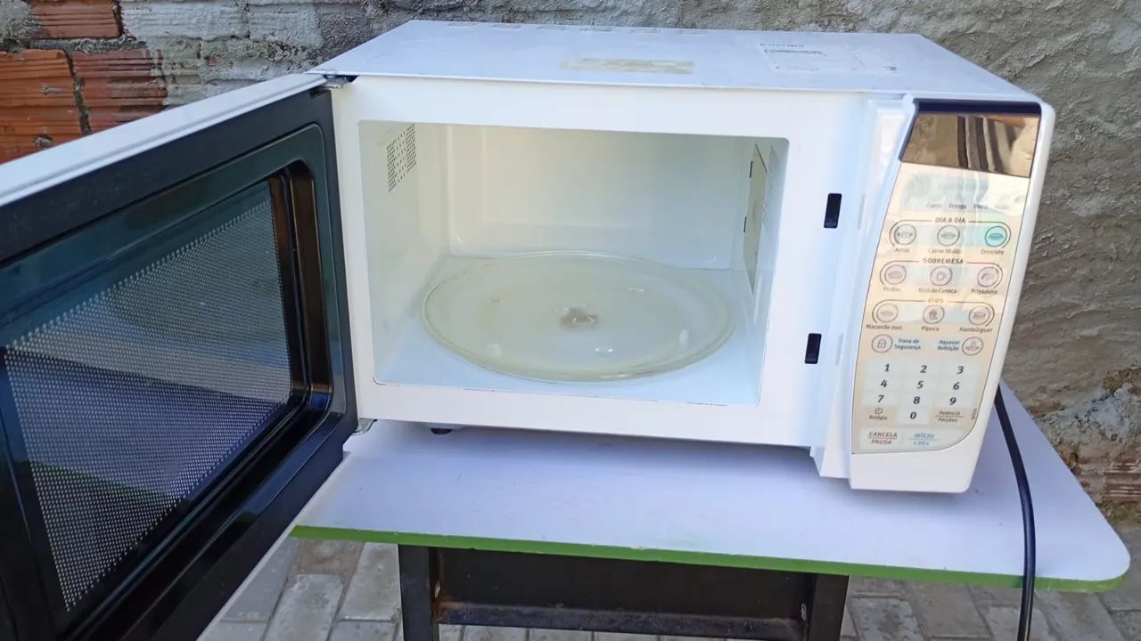 Micro-ondas Electrolux 20 Litros 220V - Foto 2